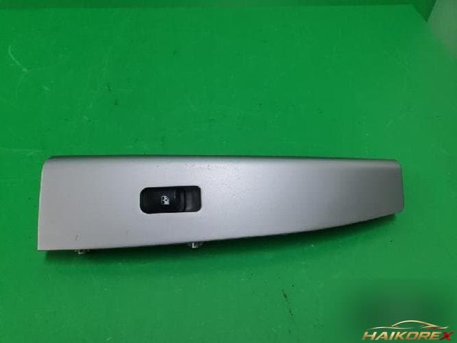 Hyundai Santa Fe 2008 — переключатель стеклоподъемника правый 935752B020S4