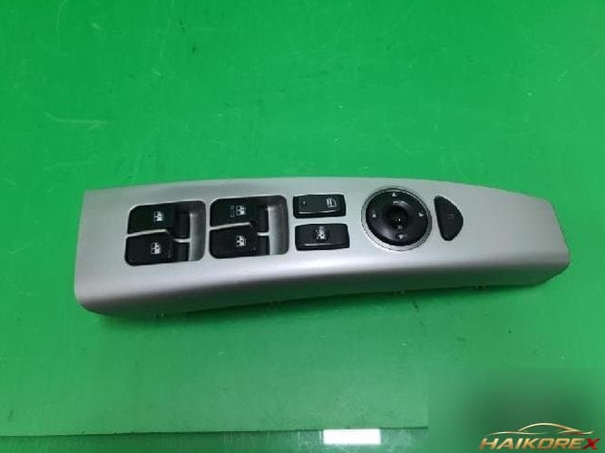 Hyundai Santa Fe 2008 — переключатель стеклоподъемника 935702B100S4