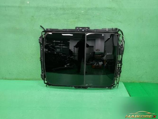 Ford MKS 2013 — люк крыши