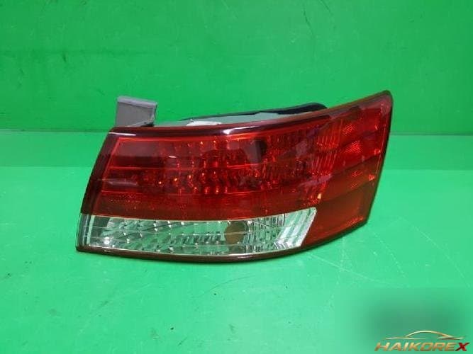 Hyundai Sonata 2006 — задний комбинированный фонарь правый (пассажирский) 92402 3K400 6