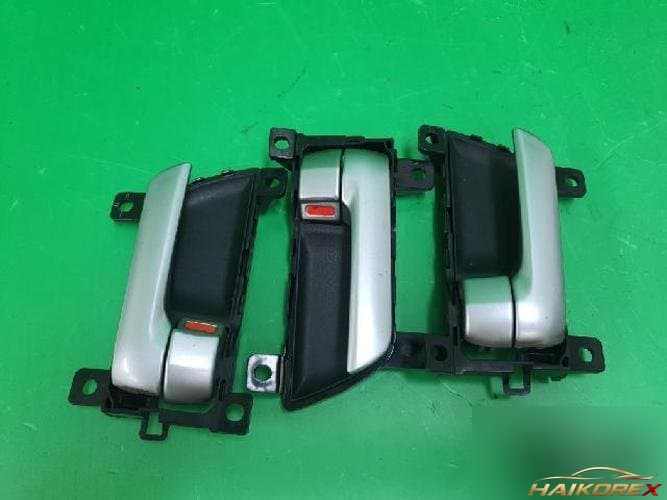 Kia Sorento 2010 — ловушка двери 826102P000XMH