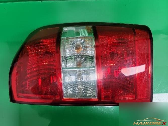 Kia Carnival 2009 — комбинированный фонарь задний правый 92402 4D100 2