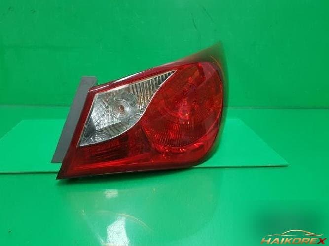 Hyundai Sonata 2012 — комбинированный фонарь задний правый (пассажирский) 92402 3S010 7
