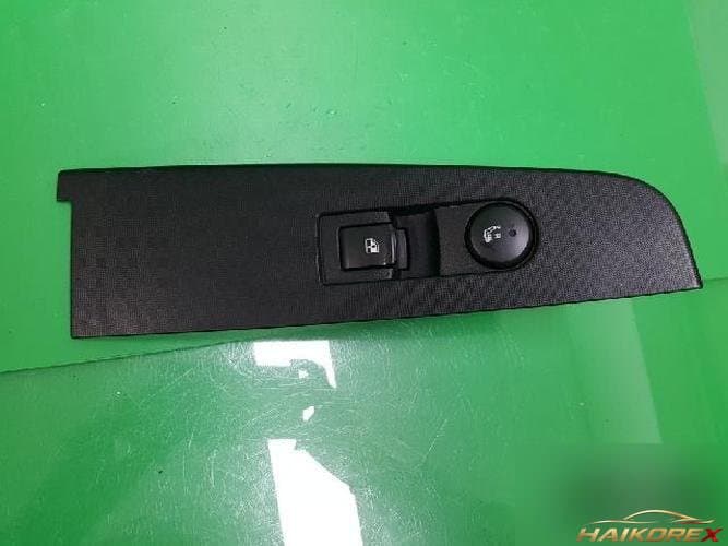 KG Mobility Actyon 2007 — кнопка стеклоподъемника задняя правая 8584031000HCH
