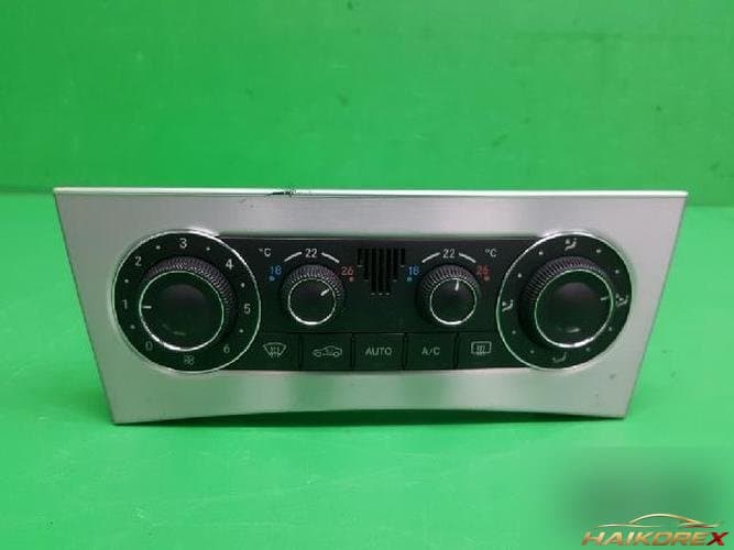 Mercedes-Benz C-класс 2006 — переключатель климат-контроля A2038303485