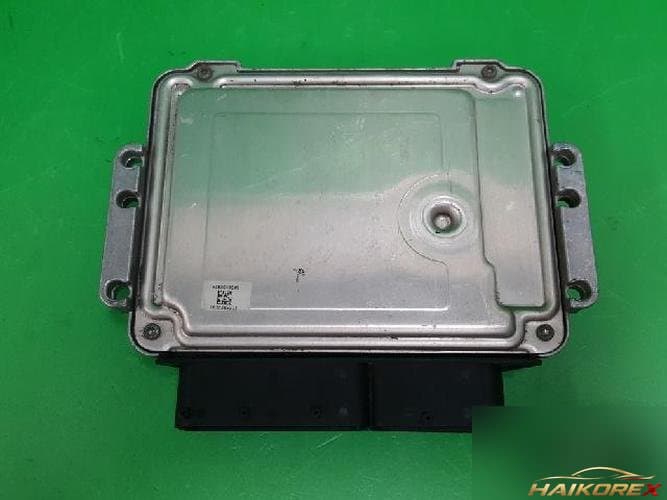 Hyundai i30 2011 — блок управления двигателем (ECU) 39110 2A405