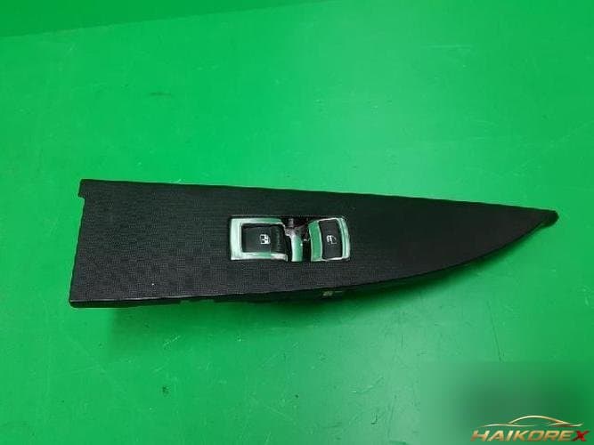KG Mobility Actyon 2008 — кнопка стеклоподъемника передняя правая 8583009010