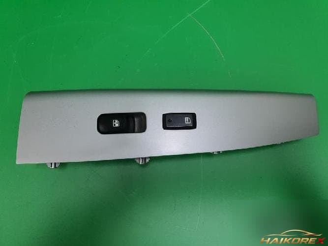 Hyundai Santa Fe 2007 — переключатель стеклоподъёмника правый 935752B000S4
