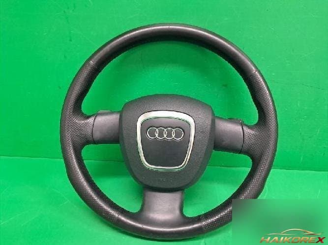 Audi A4 2007 — рулевое колесо