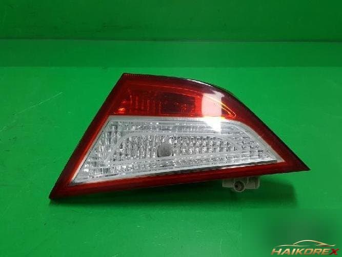 Hyundai Sonata 2010 — фонарь багажника (белый) 924043S000