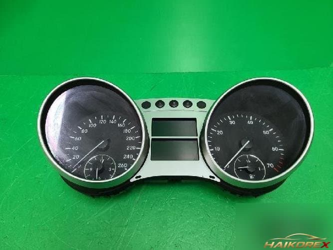 Mercedes-Benz M-Class 2006 — панель приборов A2515400448