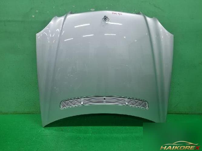 Mercedes-Benz E-Class 2008 — капот 2