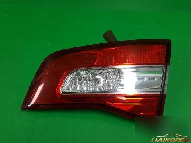 Renault QM5 2011 — накладка крышки багажника (с фонарём) 26550JY05A