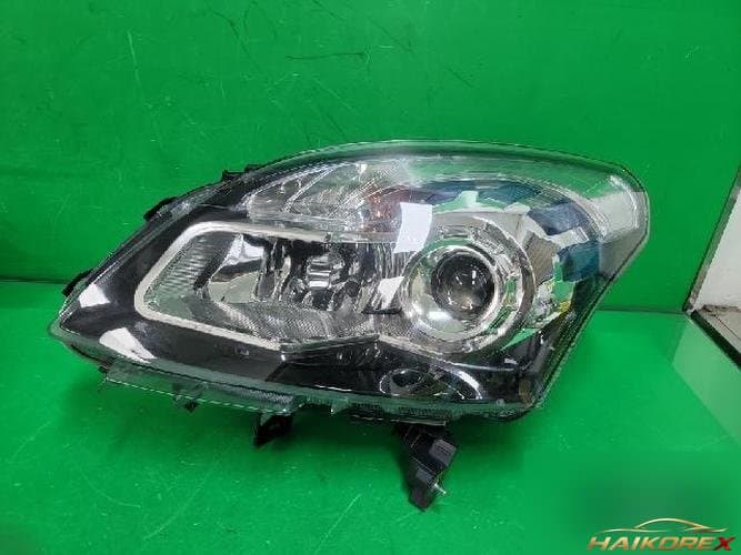 Renault QM5 2011 — фара левая HID 260600122R