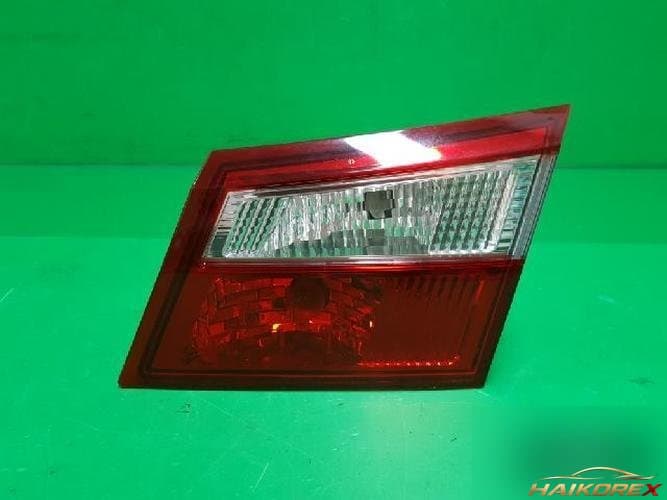 Renault SM5 2011 — задняя отделка багажника 7