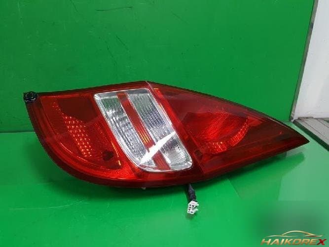 Hyundai i30 2008 — комбинированный фонарь задний правый (со стороны пассажира) 92402 2L000 10