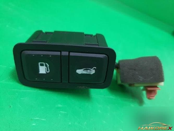 Hyundai Sonata 2013 — кнопка заправки топлива 937003S000RY