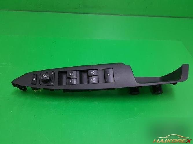 Daewoo Winstorm 2010 — кнопка стеклоподъемника водителя