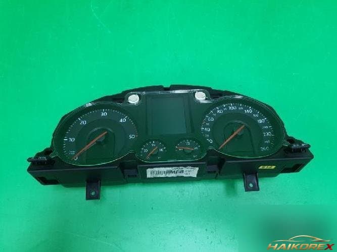 Volkswagen Passat 2007 — панель приборов 3C0920871