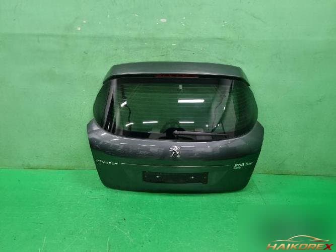 Peugeot 308 2014 — крышка багажника правая