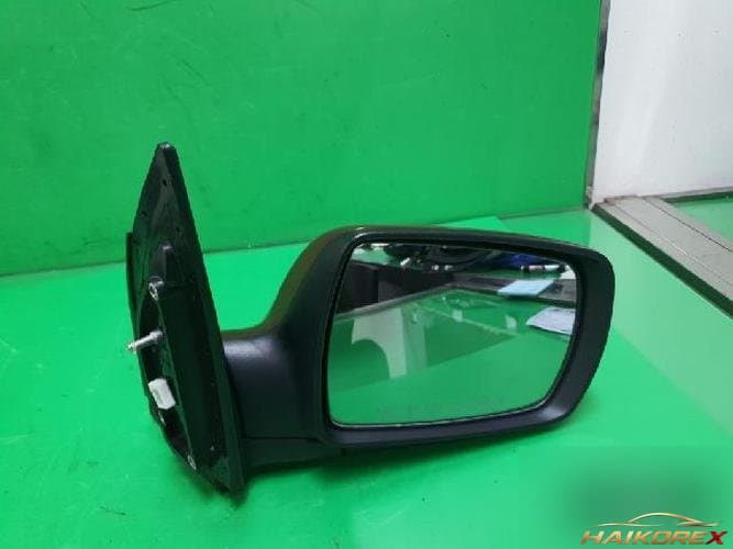 Kia Carnival 2010 — боковое зеркало правое 87620 4D0137P