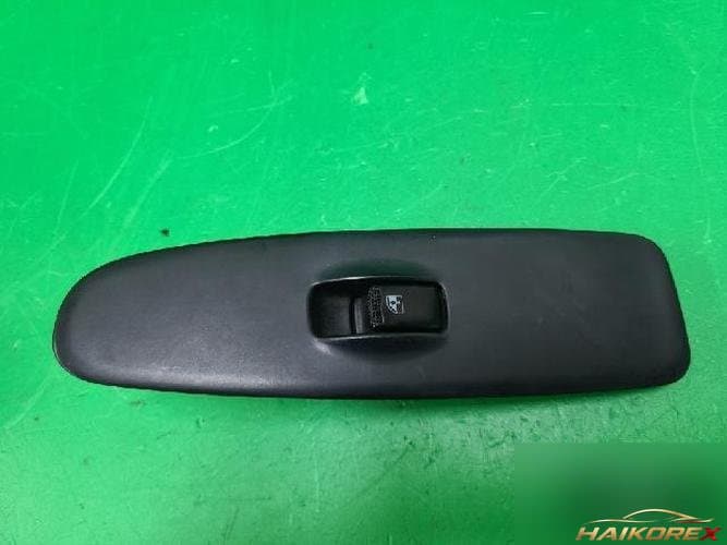 Hyundai Avante 2006 — переключатель стеклоподъемника 935752D000CA