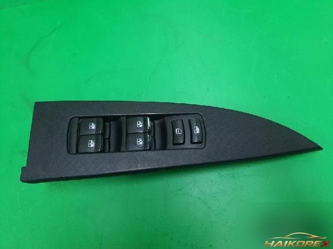 KG Mobility Korando 2012 — блок кнопок стеклоподъемника передний левый