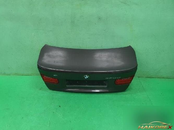 BMW 3 Series 2012 — крышка багажника