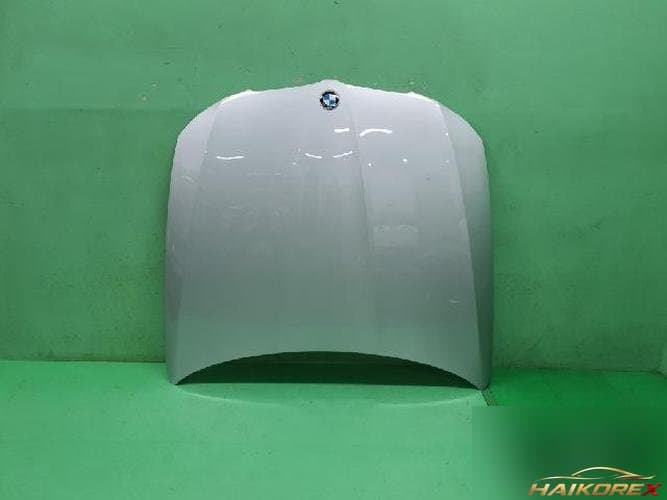 BMW 3 Series 2011 — капот