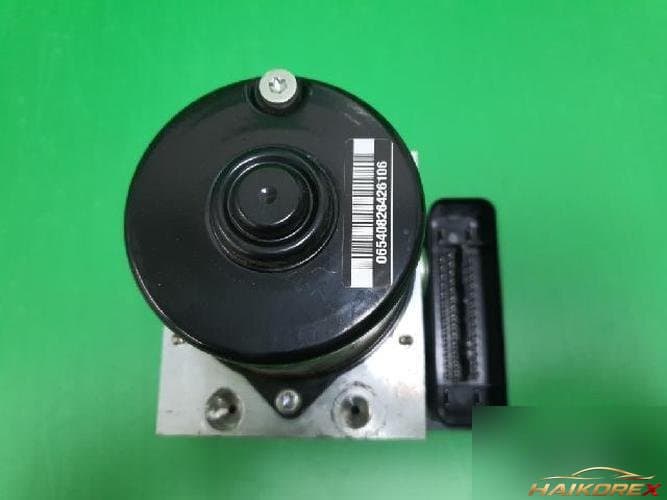 BMW 3-Series 2011 — блок ABS 3451 6789300 01