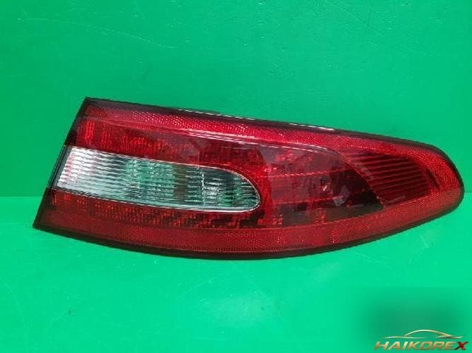 Jaguar XF 2009 — комбинированный фонарь задний правый 8X23 13404 BD