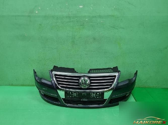 Volkswagen Passat 2011 — передний бампер