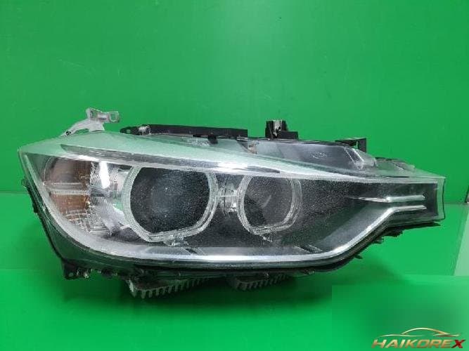 BMW 3 Series 2012 — фара правая 63117259526