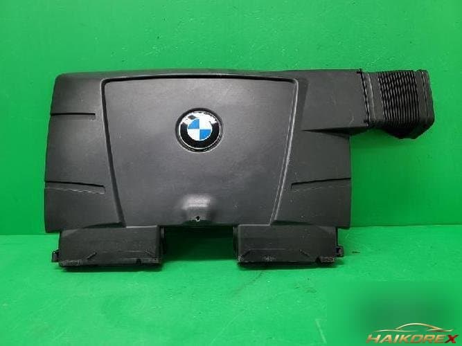 BMW 3 Series 2012 — крышка двигателя