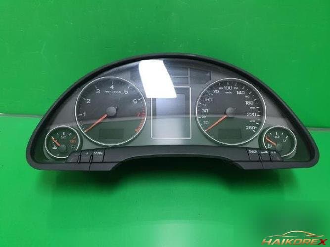Audi A4 2006 — панель приборов 8E0920901C