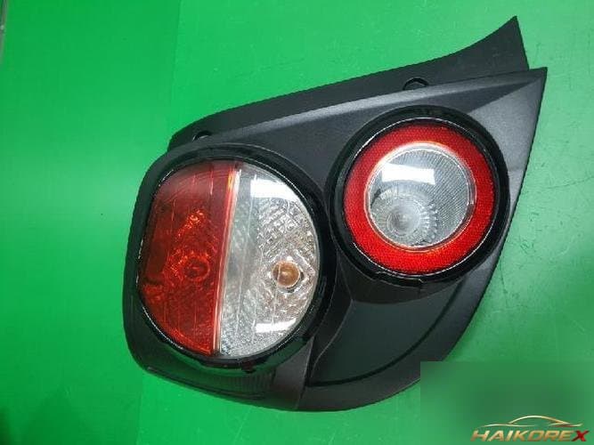 Chevrolet Aveo 2012 — комбинированный фонарь задний левый 96831065 6