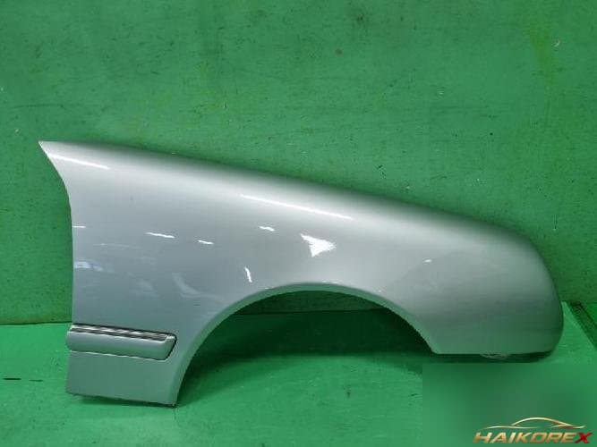 Mercedes-Benz E-Class 1998 — крыло правое
