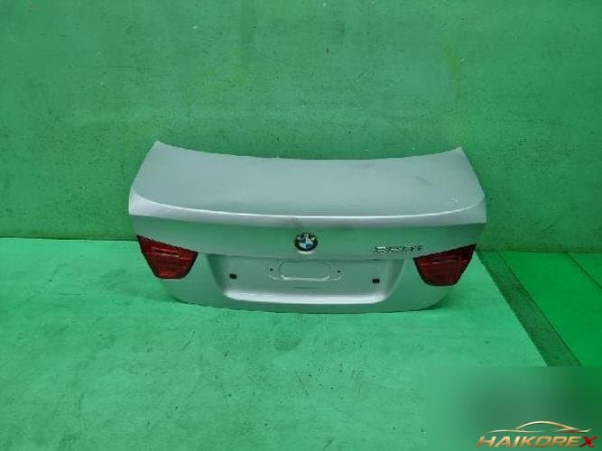 BMW 3 series 2011 — крышка багажника
