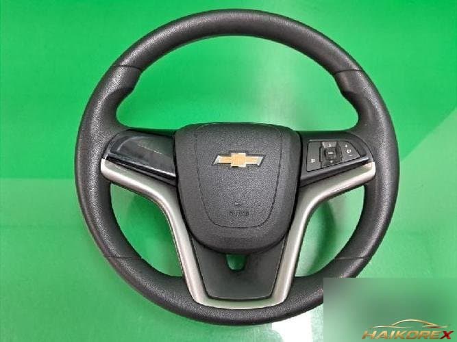 Chevrolet Malibu 2012 — рулевое колесо