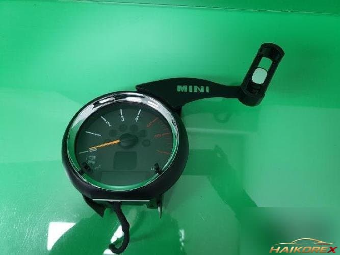 Mini Countryman 2015 — панель приборов 9325820 01