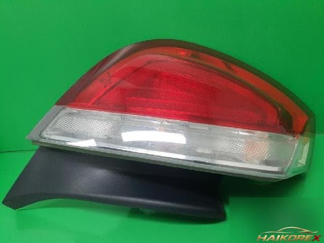 Ford MKS 2011 — комбинированный фонарь задний левый AA53 13B505 AC