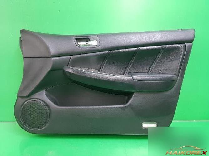 Honda Accord 2006 — накладка передней двери правая