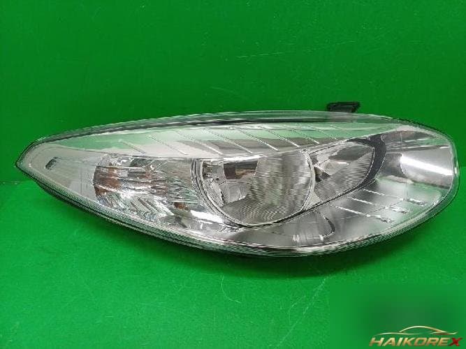 Renault SM3 2011 — фара правая 260103409R