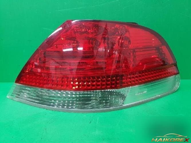 BMW 7 Series 2006 — задний комбинированный фонарь правый (со стороны пассажира) 6937236-07