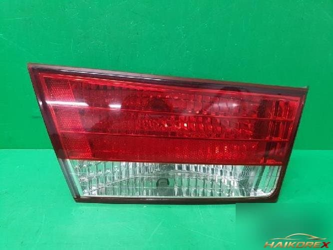 Hyundai Sonata 2006 — накладка задней двери левая 924033K000