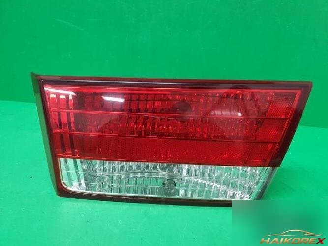 Hyundai Sonata 2006 — фонарь багажника (белый) 924043K000