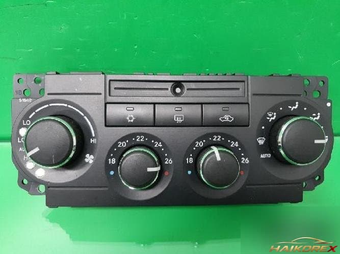 Chrysler 300 2006 — блок управления климат-контролем P55111031AC