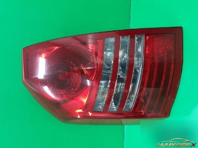 Chrysler 300 2006 — комбинированный задний фонарь левый