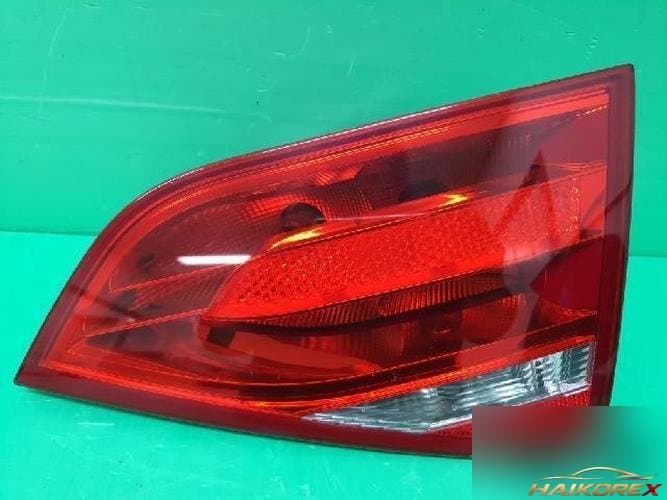 Audi A4 2009 — белый отделочный элемент багажника 8K5 945 094 D