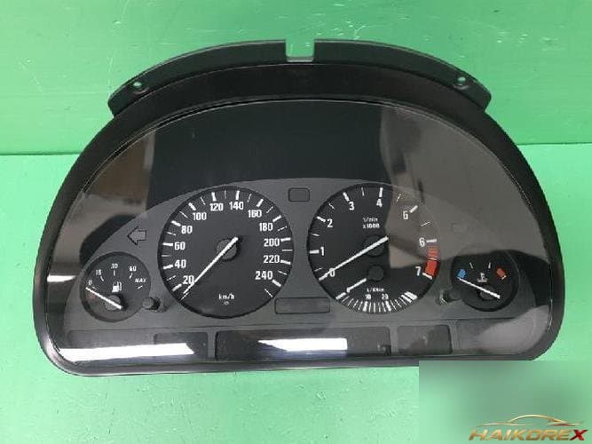 BMW 5-Series 2003 — приборная панель 6211 6942184